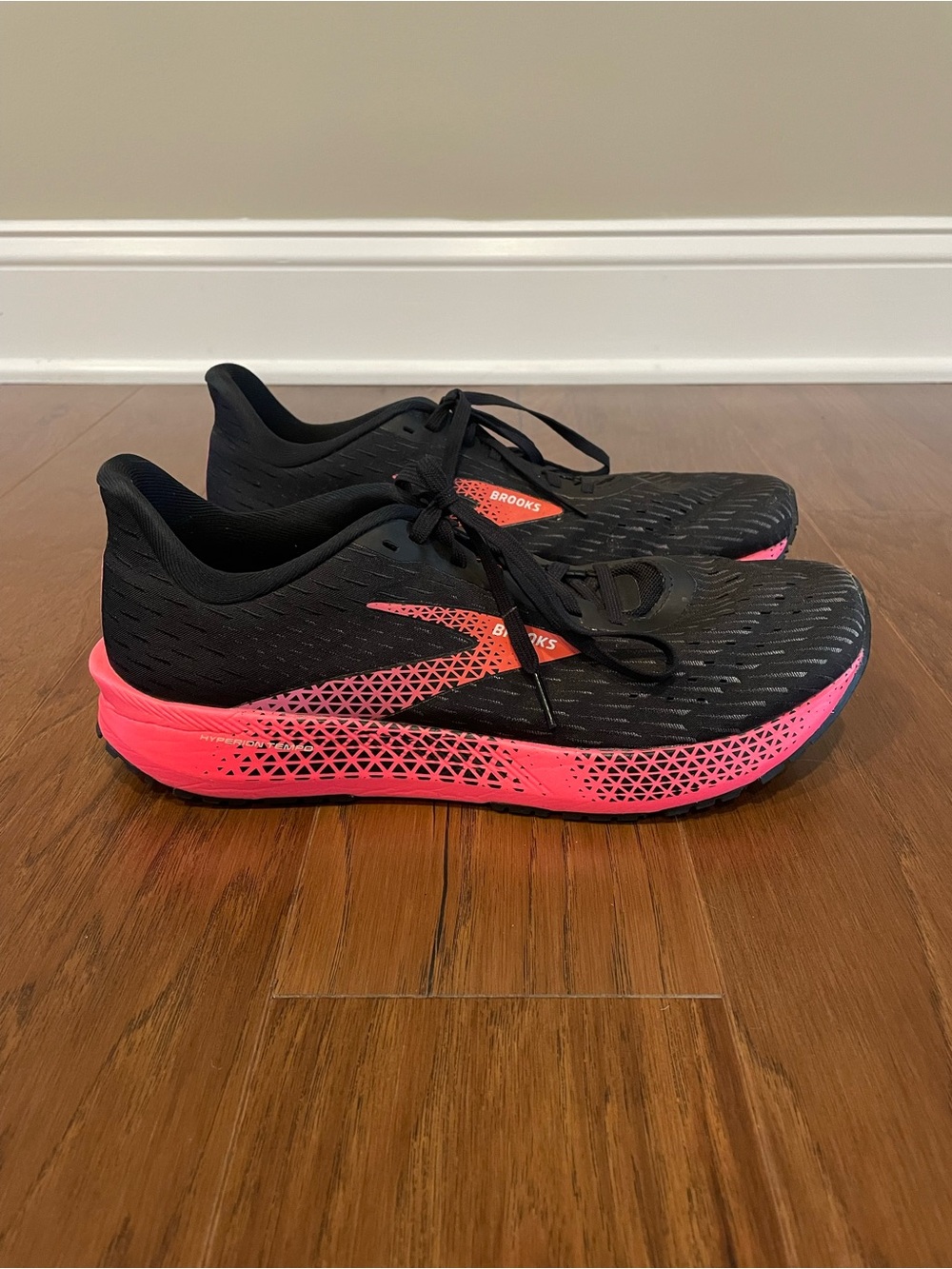 Brooks Women's Hyperion Tempo Running Shoes